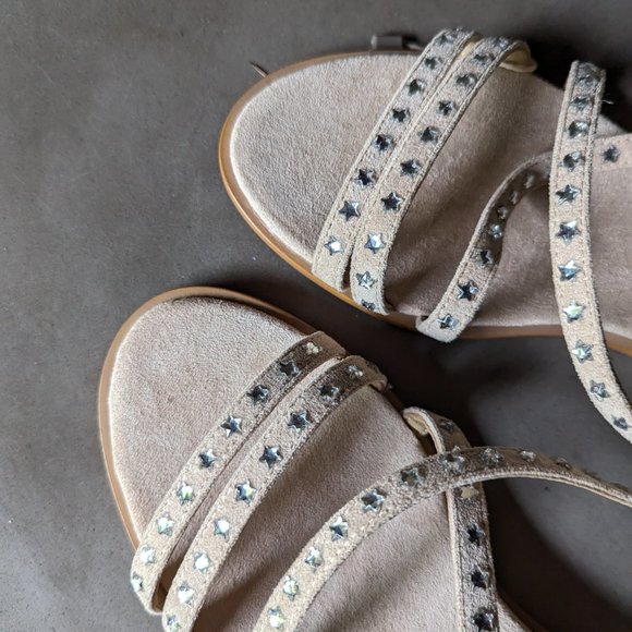 LIU •JO Beige Strappy studded sandals. - Picture 9 of 16